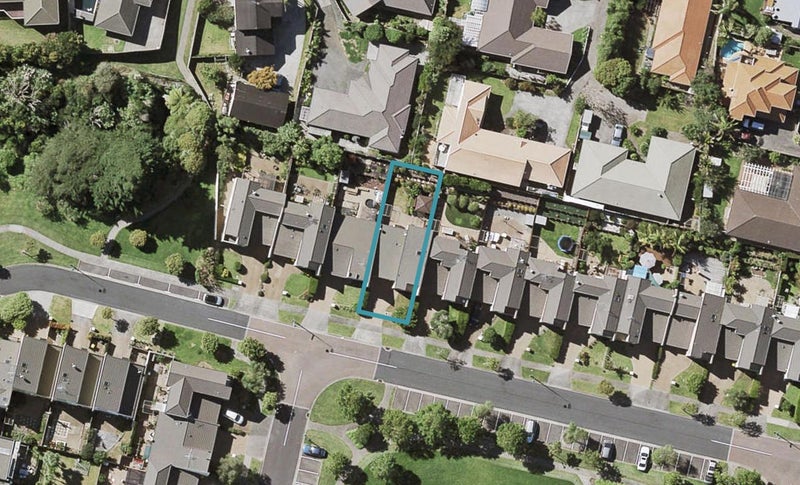 33 Tiger Drive, Golflands, Auckland - Carousel 1