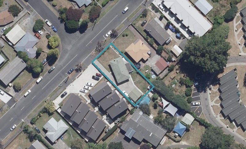 66 Carrington Avenue, Silverdale, Hamilton - Carousel 1