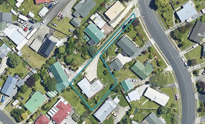 16 Camellia Drive, Ngongotaha, Rotorua - Carousel 1