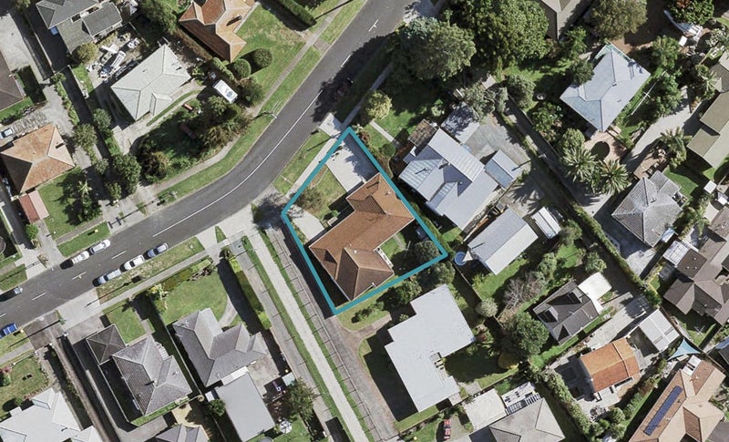 12 Youngs Road, Papakura, Papakura - Carousel 1