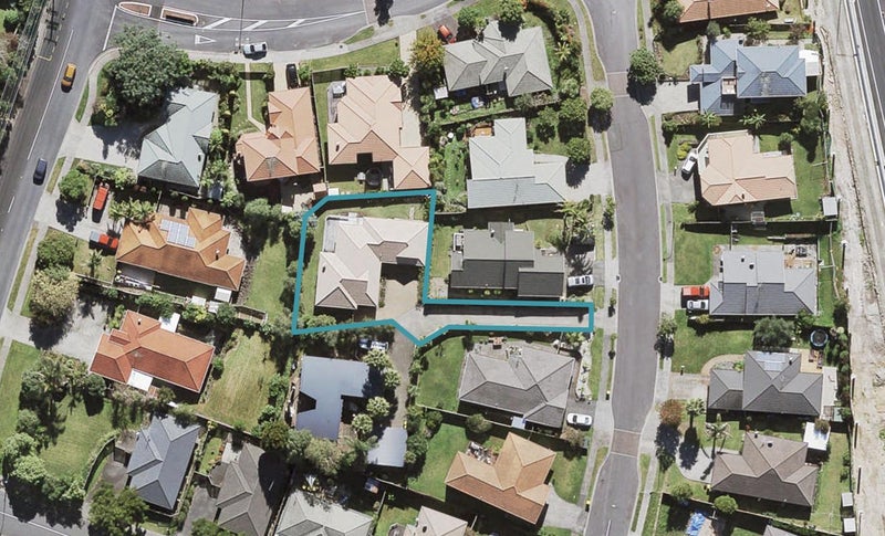 7 Ginders Drive, Massey, Auckland - Carousel 1