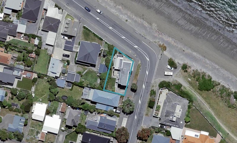 31 Marine Parade, Seatoun, Wellington - Carousel 1