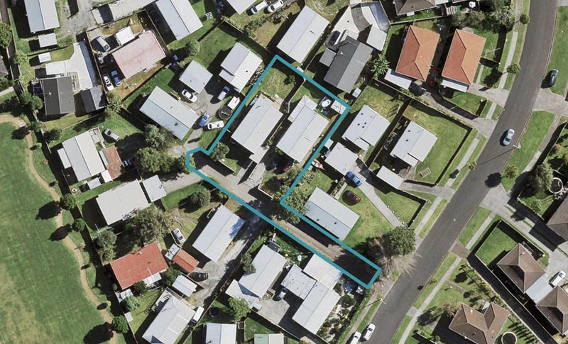1/18 KENNINGTON DRIVE, Clendon Park, Auckland - Carousel 1