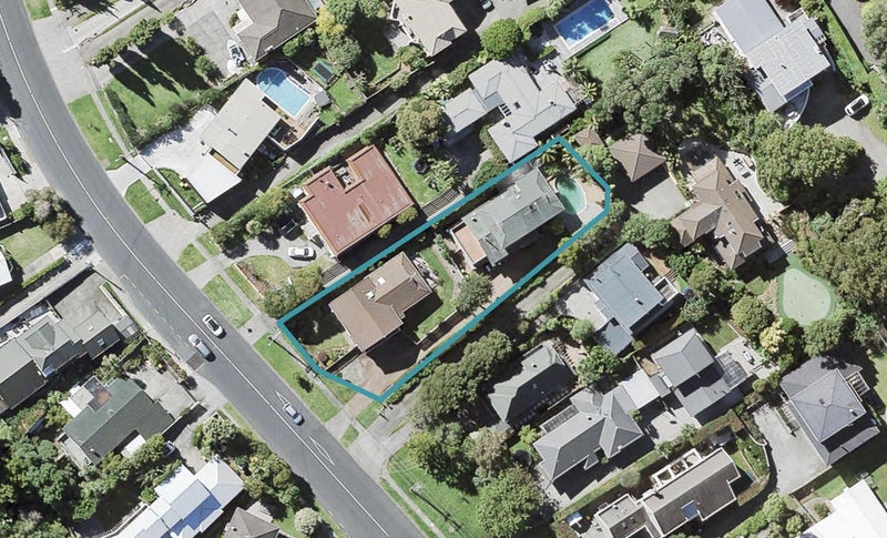 1/337 Beach Road, Campbells Bay, Auckland - Carousel 1