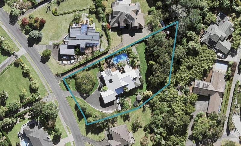 8 Wainoni Heights, Greenhithe, Auckland - Carousel 1