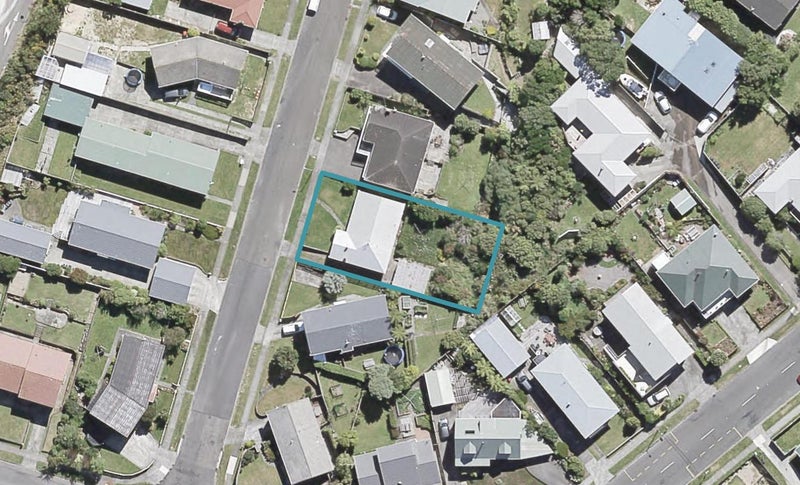 35 Wattle Grove, Maungaraki, Lower Hutt - Carousel 1