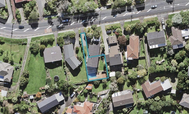 142 Golf Road, Titirangi, Auckland - Carousel 1