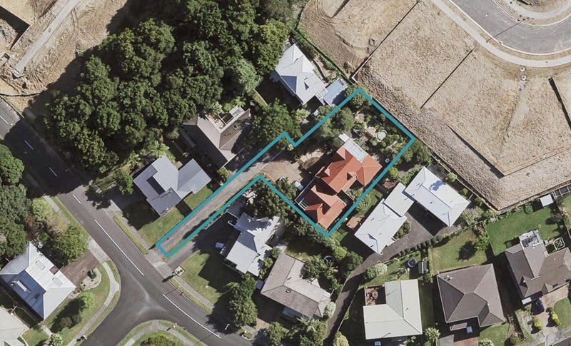 61 Calluna Crescent, Totara Heights, Auckland - Carousel 1