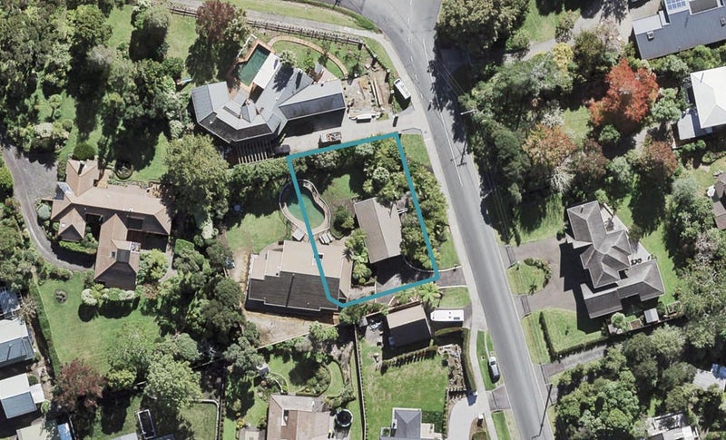 84 Roland Road, Greenhithe, Auckland - Carousel 1