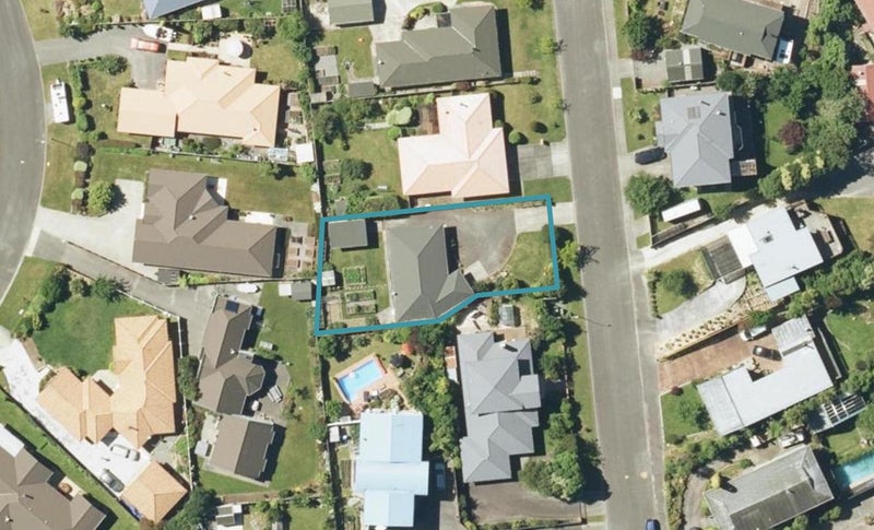 16 Ranui Street, Waikawa, Picton - Carousel 1