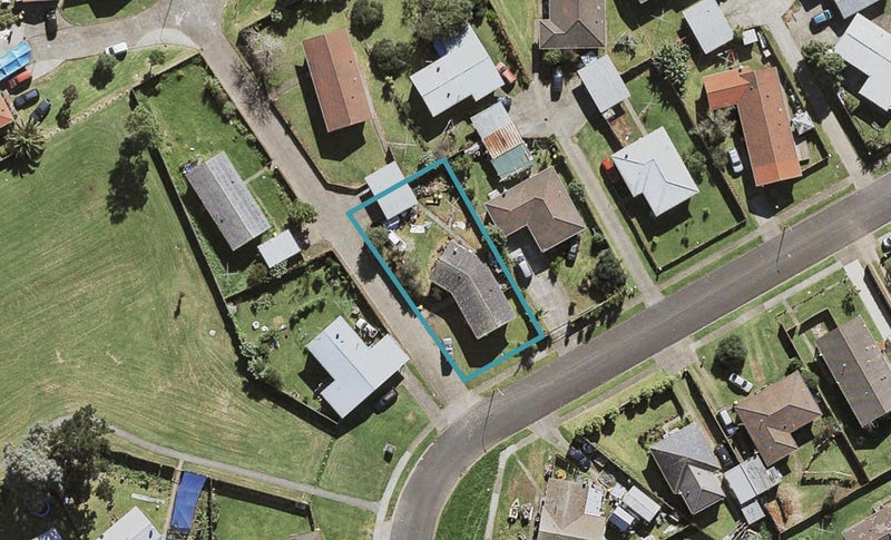 44 Cottingham Crescent, Mangere East, Auckland - Carousel 1