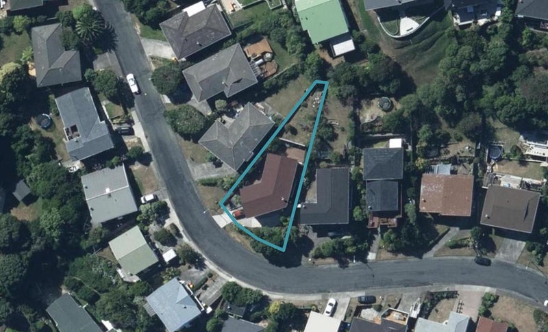 23 Truro Road, Camborne, Porirua - Carousel 1