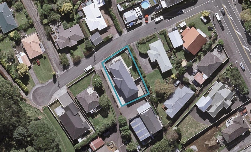 4 Warangi Street, Strandon, New Plymouth - Carousel 1
