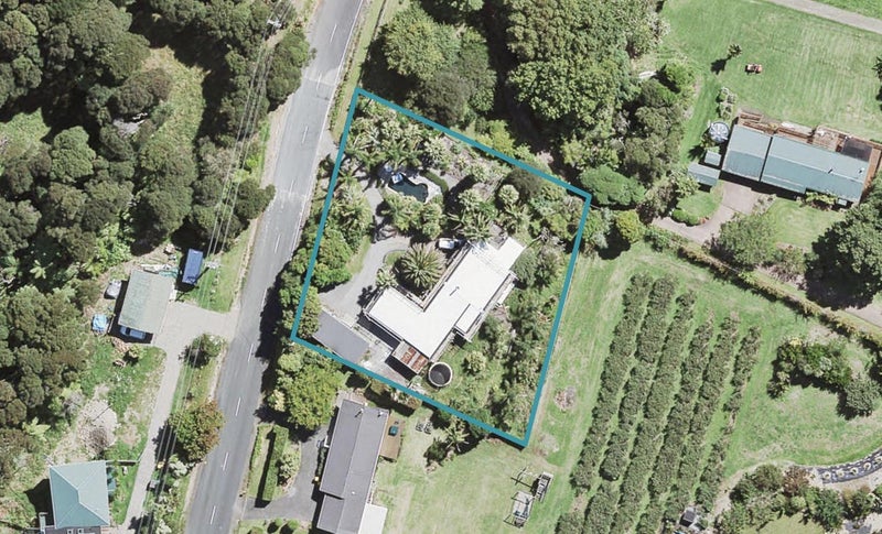 142 Parker Road, Oratia, Auckland - Carousel 1