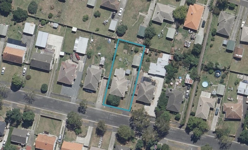 19 Slim Street, Bader, Hamilton - Carousel 1