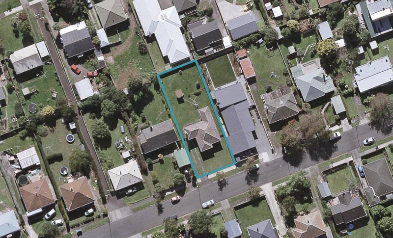 23 Cornwall Street, Brooklands, New Plymouth - Carousel 1