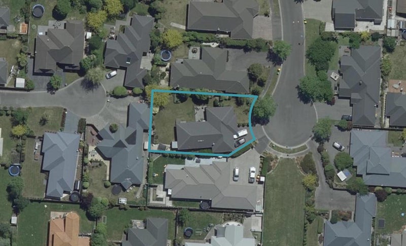 8 Vaughan Way, Redwood, Christchurch - Carousel 1