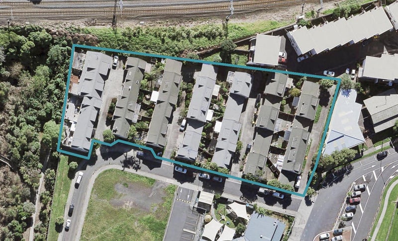 10/1 Melview Place, New Lynn, Auckland - Carousel 1