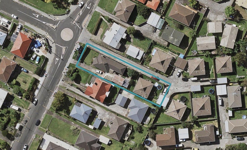 2/144 Barrack Road, Mount Wellington, Auckland - Carousel 1