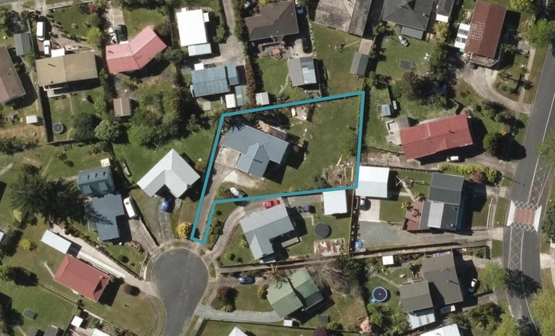 12 Leonard Place, Onerahi, Whangarei - Carousel 1