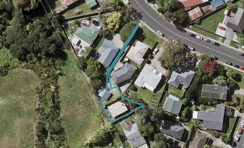 32C Totaravale Drive, Totara Vale, Auckland - Carousel 1