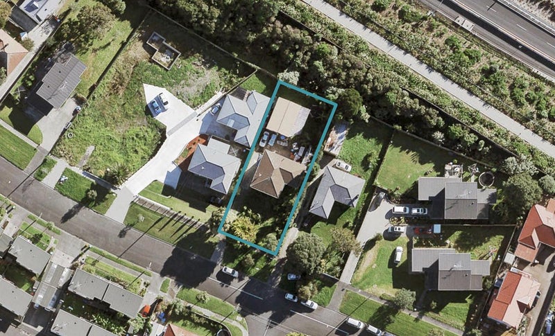 39 Ernie Pinches Street, Wesley, Auckland - Carousel 1