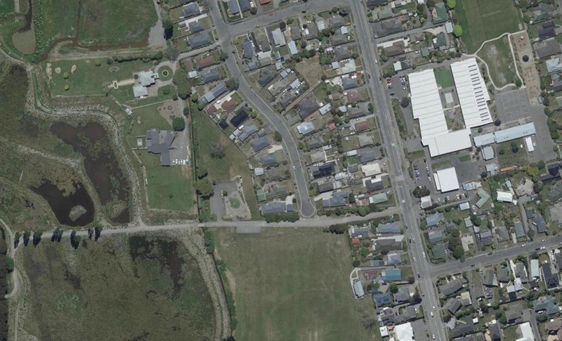 7 Greenhaven Drive, Burwood, Christchurch - Carousel 1