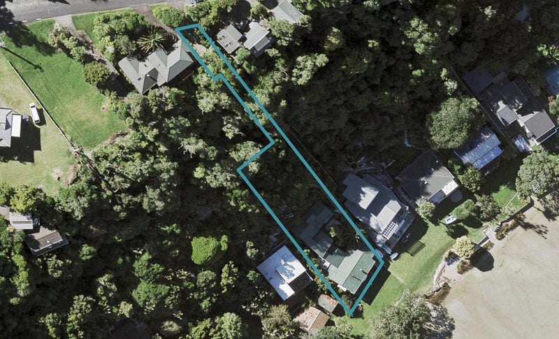 45A Pohutukawa Avenue, Shelly Park, Auckland - Carousel 1