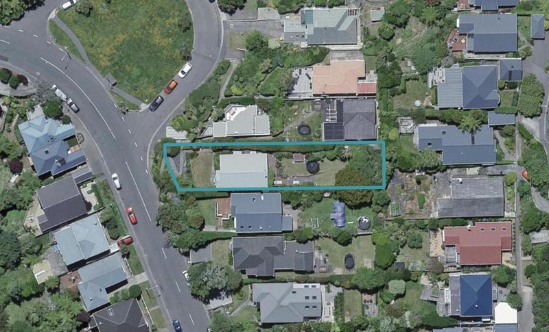 22 Pembroke Road, Northland, Wellington - Carousel 1