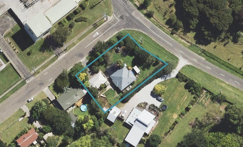 55 Massey Road, Mangapapa, Gisborne - Carousel 1