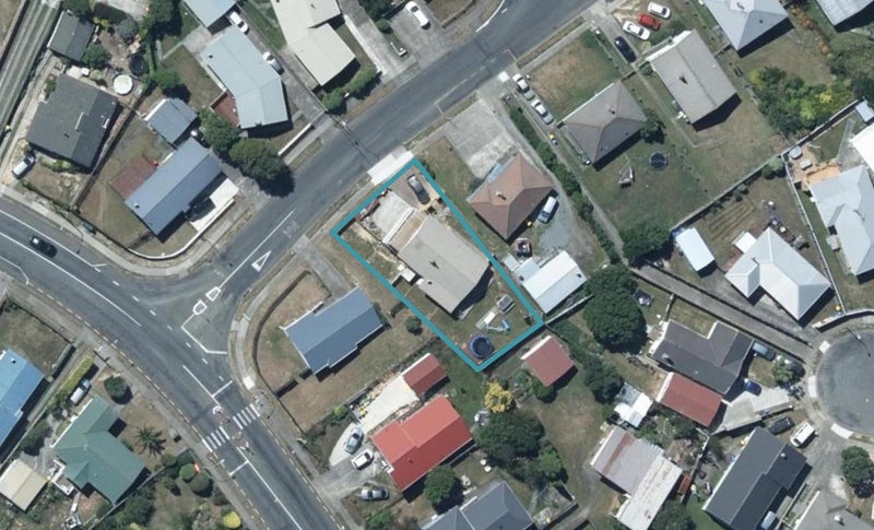 4 Desert Gold Street, Ascot Park, Porirua - Carousel 1