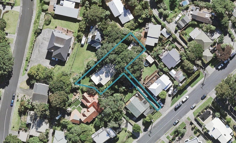 49 Island Bay Road, Beach Haven, Auckland - Carousel 1