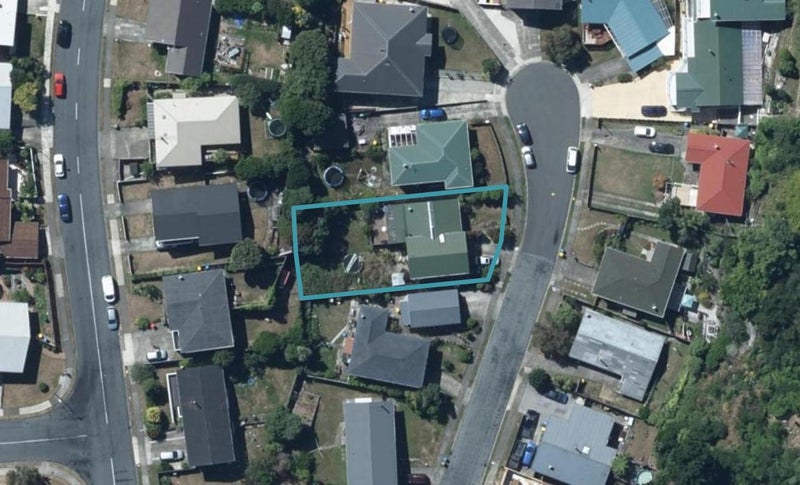 9 Findhorn Place, Papakowhai, Porirua - Carousel 1