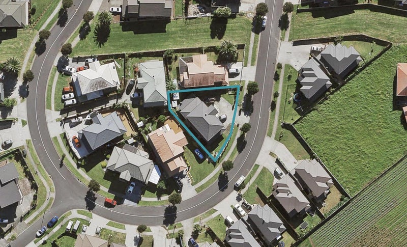 25A Crossandra Drive, Mangere, Auckland - Carousel 1