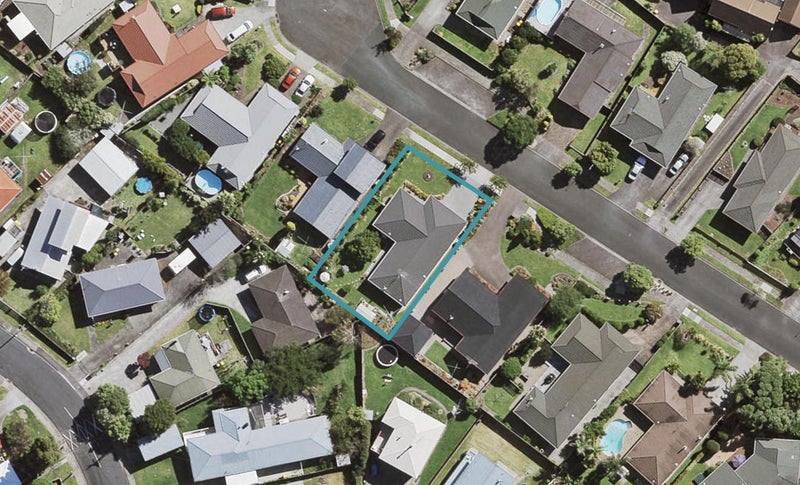 14 Septimus Place, Henderson, Auckland - Carousel 1