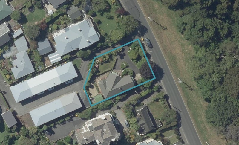 90 Eglinton Road, Mornington, Dunedin - Carousel 1