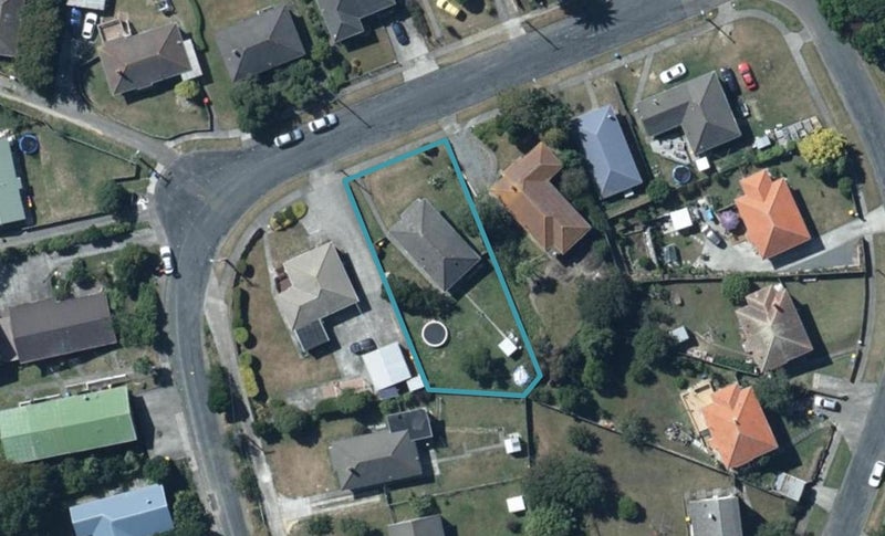 5 Jackson Terrace, Ranui, Porirua - Carousel 1