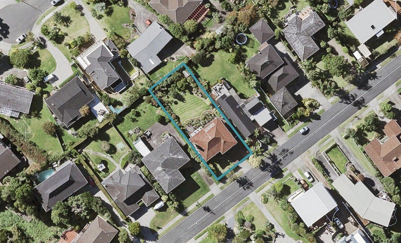 9 Copperfield Terrace, Mellons Bay, Auckland - Carousel 1