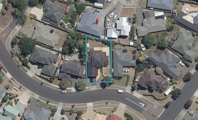 6 Keswick Crescent, Huntington, Hamilton - Carousel 1