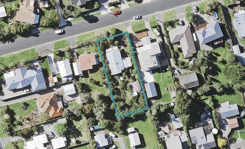 65 Second View Avenue, Beachlands, Auckland - Carousel 1
