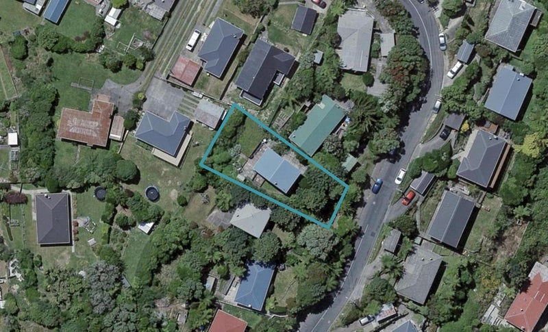 96 Ruskin Road, Newlands, Wellington - Carousel 1