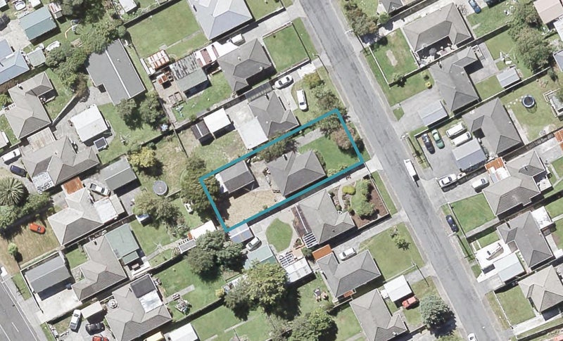 47 Bull Avenue, Wainuiomata, Lower Hutt - Carousel 1