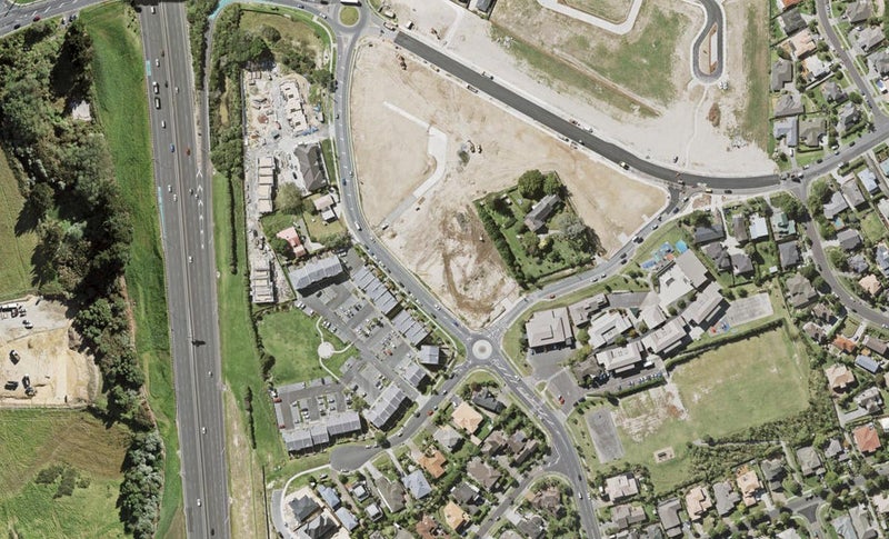 145 McClymonts Road, Oteha, Auckland - Carousel 1