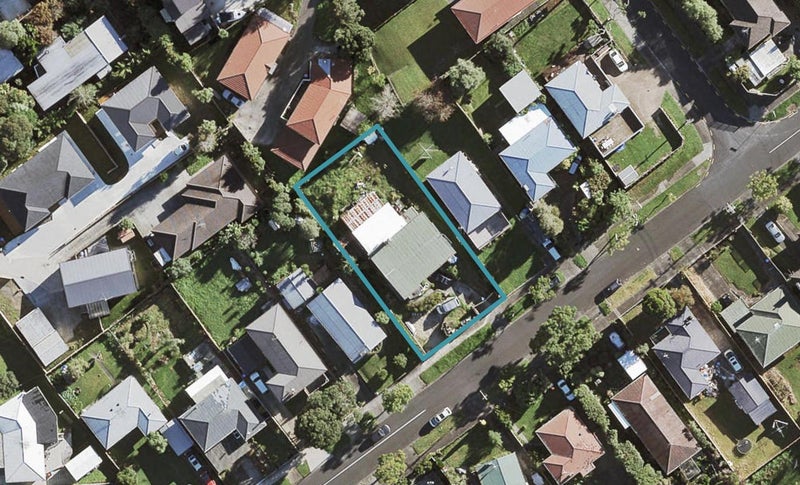 67 Rosamund Avenue, New Windsor, Auckland - Carousel 1
