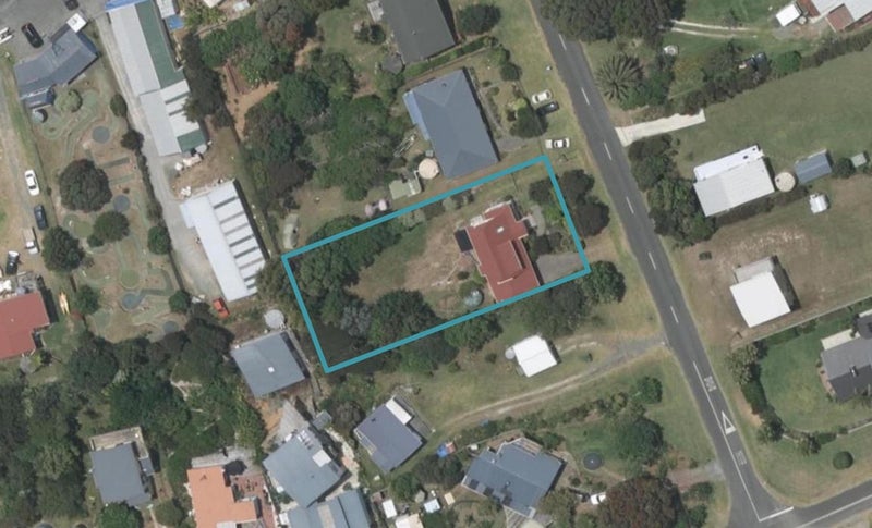 8 Ellen Street, Mangawhai Heads, Mangawhai - Carousel 1