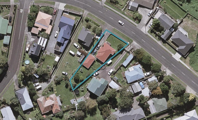 39 Omata Road, Marfell, New Plymouth - Carousel 1