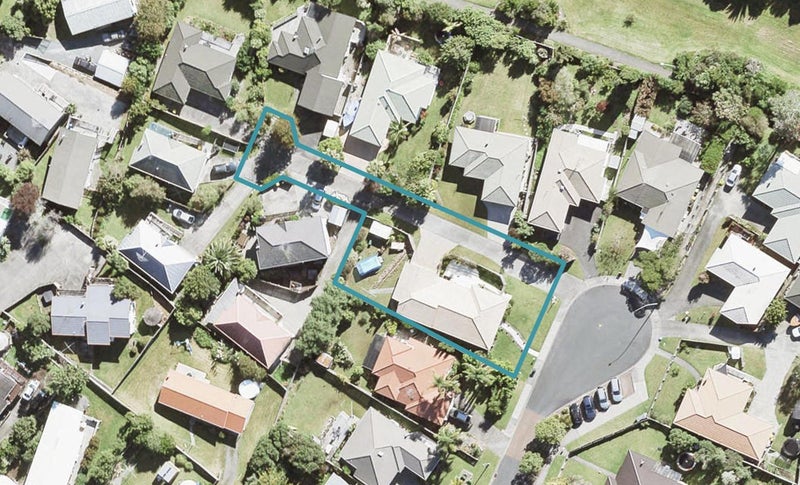 9 Greta Place, Stanmore Bay, Whangaparaoa - Carousel 1