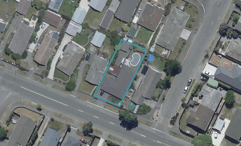 132 Queenspark Drive, Parklands, Christchurch - Carousel 1