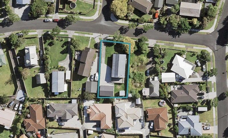 6 Bill Phillip Place, Clendon Park, Auckland - Carousel 1