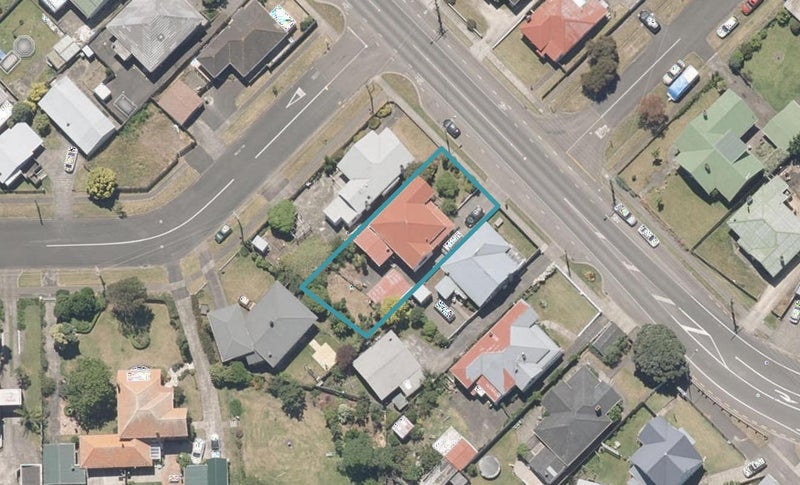 31 Carlton Avenue, Gonville, Whanganui - Carousel 1